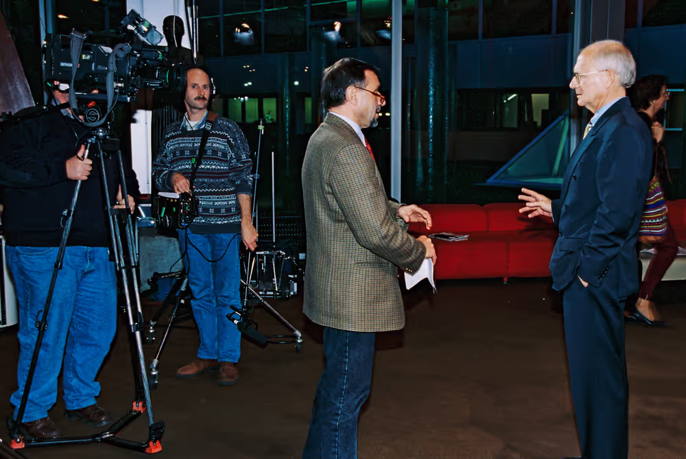 Interview with MEP Wim van VELZEN