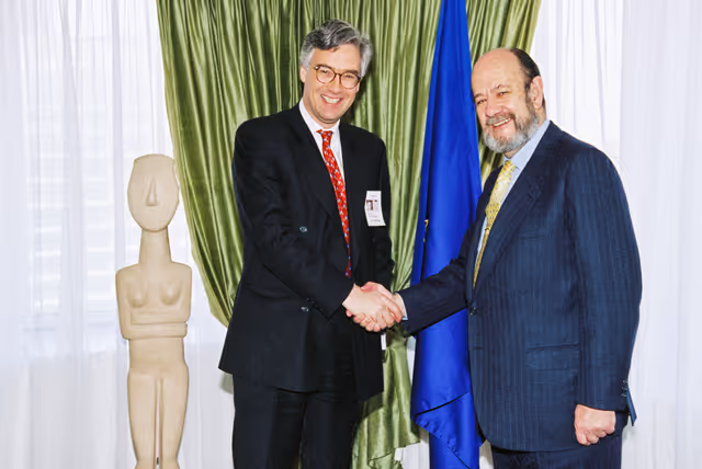 Photo 2 : EP President meets with Jonathan Adam TURNER