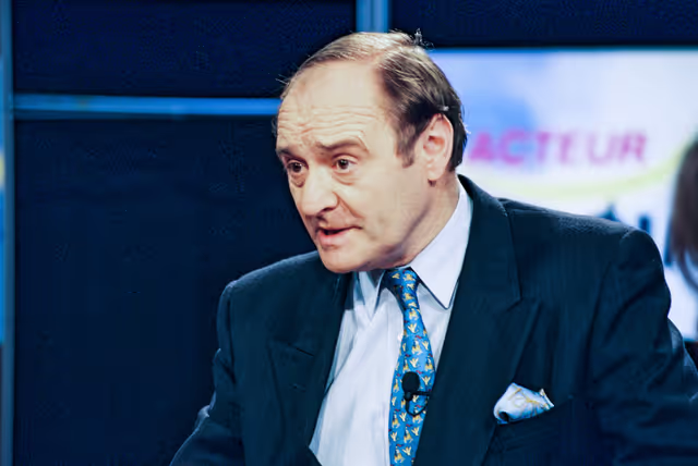 Fotogrāfija 18: French Commissioner Yves-Thibault de SILGUY takes part in the France 3 TV broadcast Europeos in Strasbourg