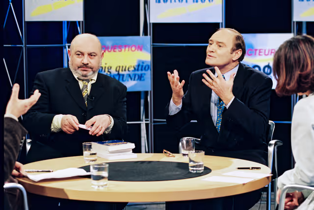 Fotogrāfija 1: French Commissioner Yves-Thibault de SILGUY takes part in the France 3 TV broadcast Europeos in Strasbourg