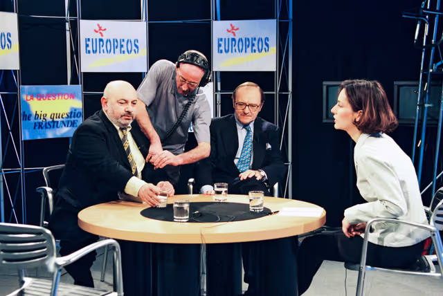 Fotogrāfija 5: French Commissioner Yves-Thibault de SILGUY takes part in the France 3 TV broadcast Europeos in Strasbourg