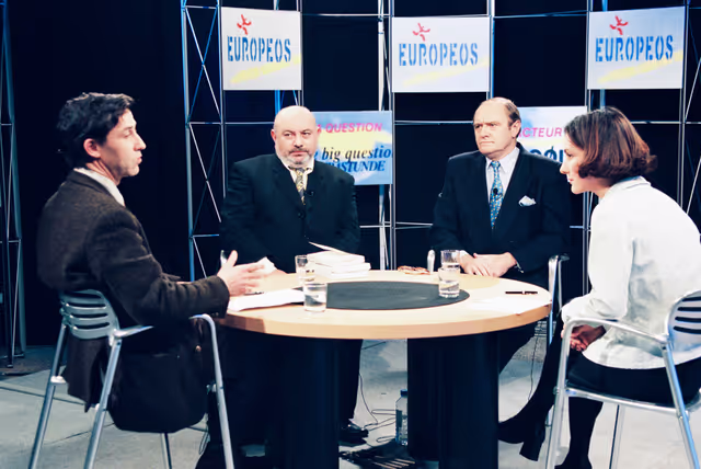 Fotogrāfija 12: French Commissioner Yves-Thibault de SILGUY takes part in the France 3 TV broadcast Europeos in Strasbourg