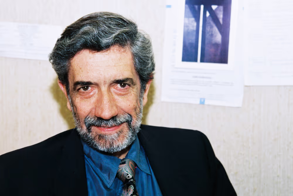 MEP Sergio RIBEIRO in her office in Strasbourg