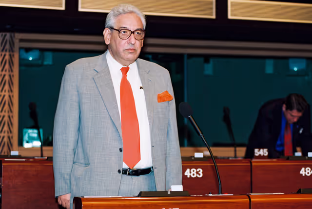 Fotografia 14: Portrait of MEP Dimitris TSATSOS in Strasbourg