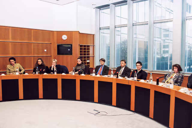 Fotografie 4: MEP Reinhard RACK with Austrian guests in Brussels