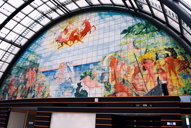 Foto 2: Fresco of the 12th flloor protocol sallon in the PHS building