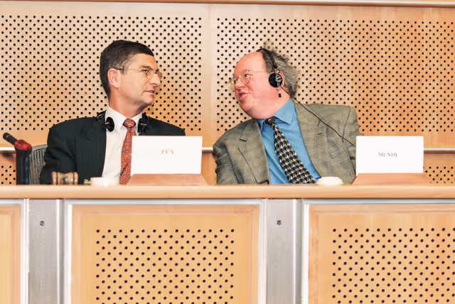 Снимка 4: Presentation of the Book:  Making it Home  by Simon Mundy