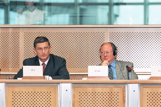 Снимка 2: Presentation of the Book:  Making it Home  by Simon Mundy