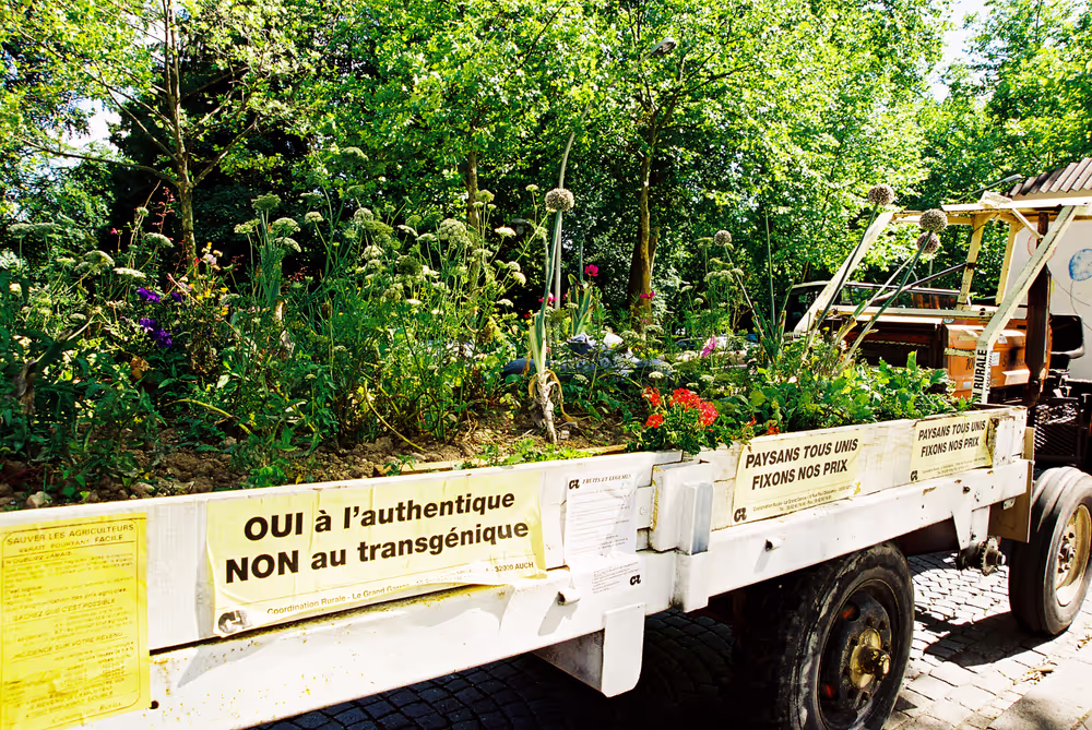 Farmers protest against the CAP 2000