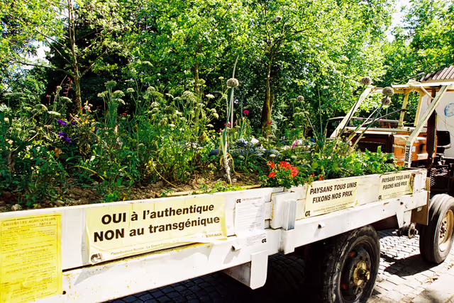 Foto 3: Farmers protest against the CAP 2000