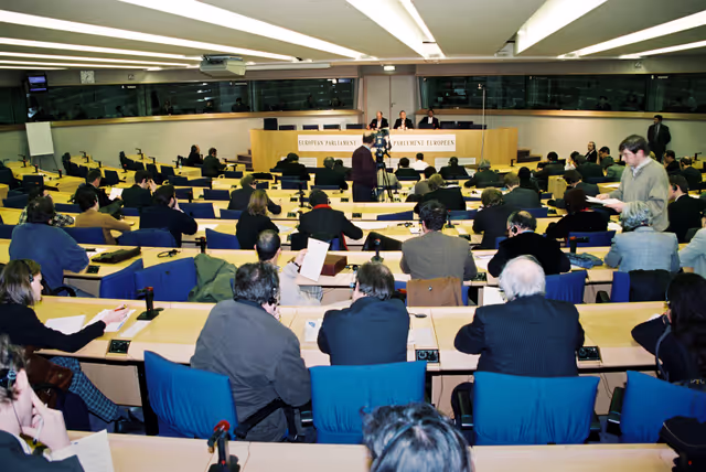 Fotografi 17: EP President holds a news conference in Brussels