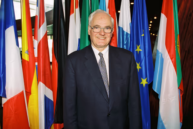 Fotografia 2: Portrait of MEP Christian ROVSING in Strasbourg