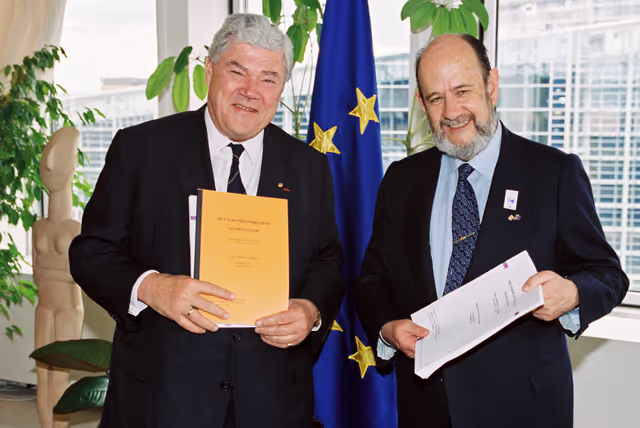 Fotografie 6: EP President meets with MEP James L. JANSSEN van RAAY in Strasbourg