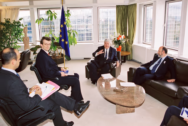 Fotografie 4: EP President meets with MEP James L. JANSSEN van RAAY in Strasbourg