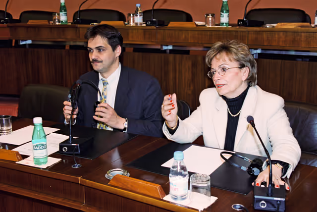 Photo 8 : MEPs meet with students in Strasbourg