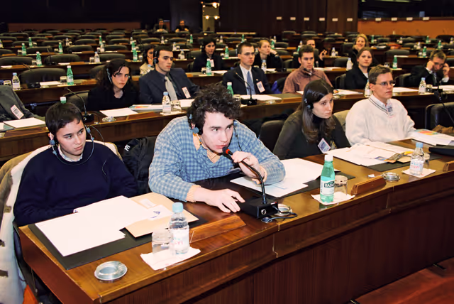Photo 6 : MEPs meet with students in Strasbourg