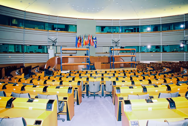 TV display setup in the hemicycle for the European election of June 1999