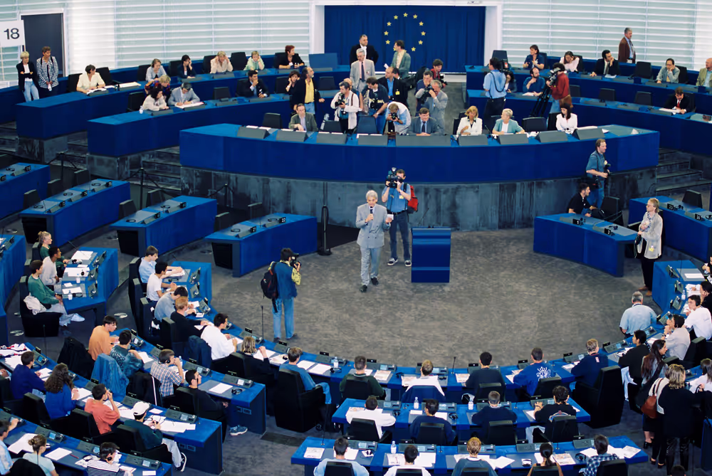 Test plenary session with youngsters - Simulation of the EP president election
