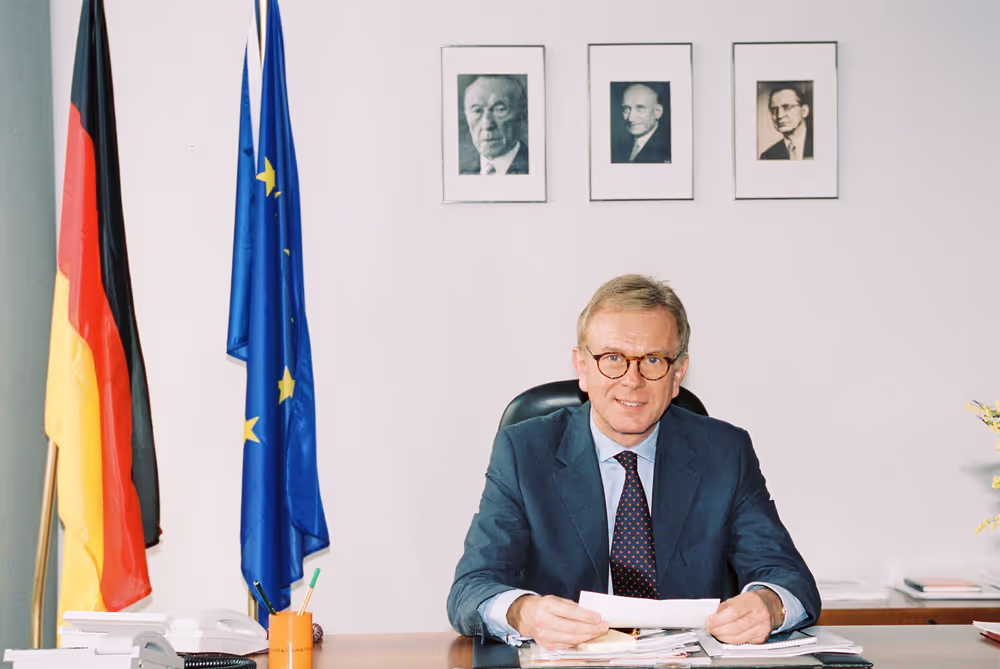 MEP Hans Gert POETTERING in his office