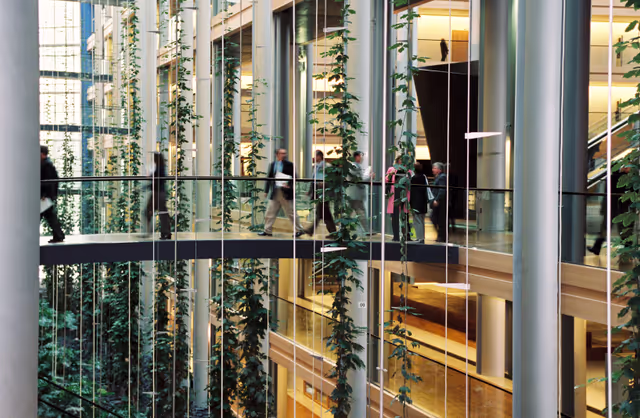 Photo 6: Inside view of the EP building in Strasbourg in 1999.