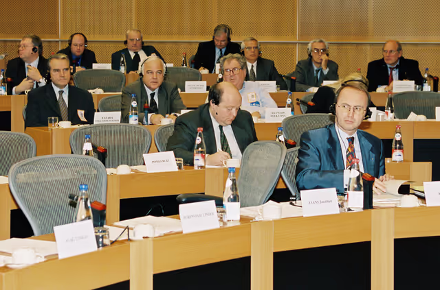 Foto 5: The MEP Othmar KARAS during a meeting in Brussels in October 1999.