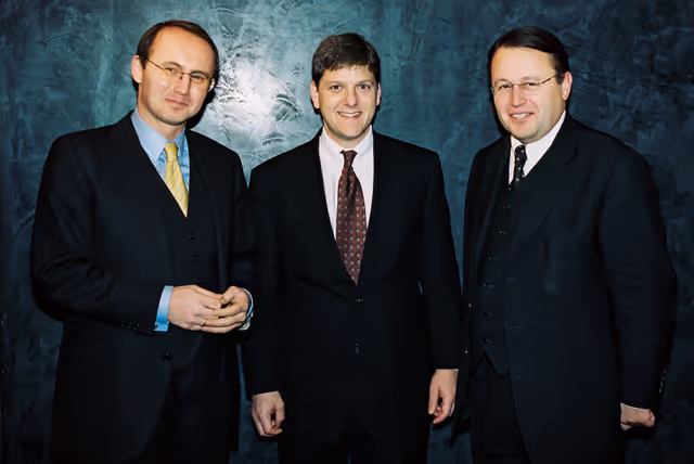 Fotó 12: Othmar KARAS and Paul RÜBIG with their team in the EP in Strasbourg