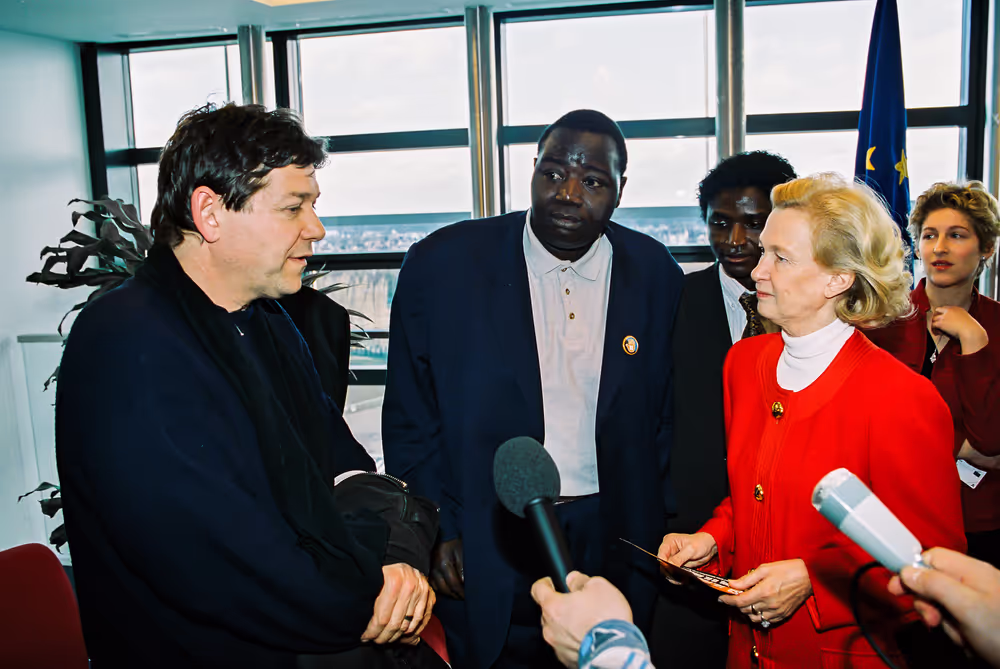 EP President Nicole FONTAINE meets with delegation