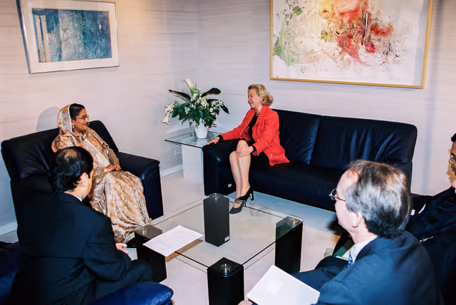 Nicole FONTAINE EP President meets with Sheikh HASINA, Prime Minister of Bangladesh