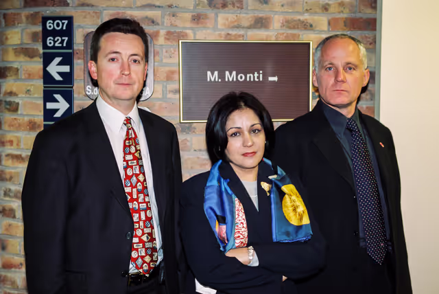 Foto 2: Simon Francis MURPHY, Neena GILL and Michael CASHMAN in the EP in Strasbourg