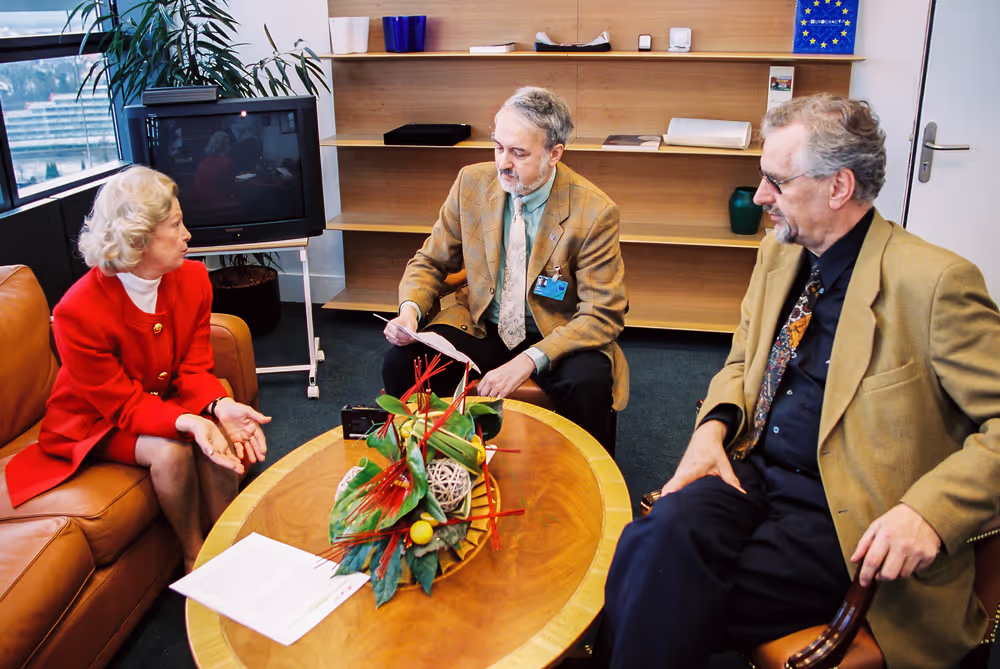 EP President Nicole FONTAINE meets with journalists