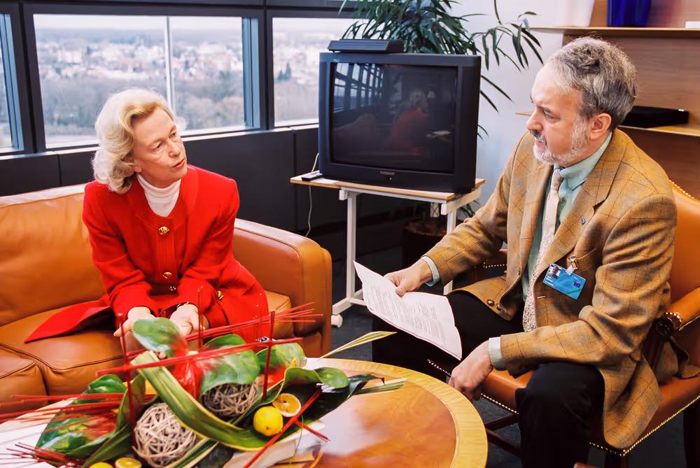 EP President Nicole FONTAINE meets with journalists