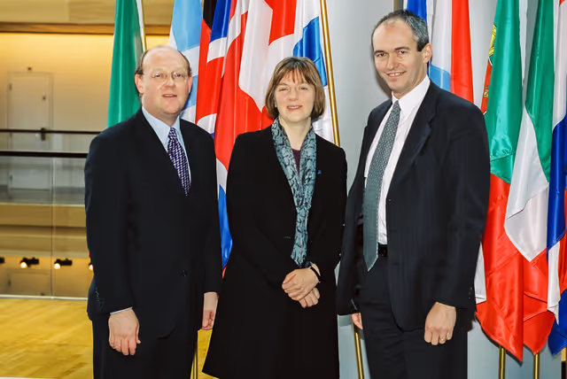 Billede 8: MEPs David Robert BOWE, Linda McAVAN and Richard CORBETT in the European Parliament in Strasbourg