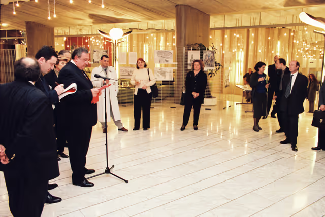 Foto 2: Exhibition on the history of Armenia