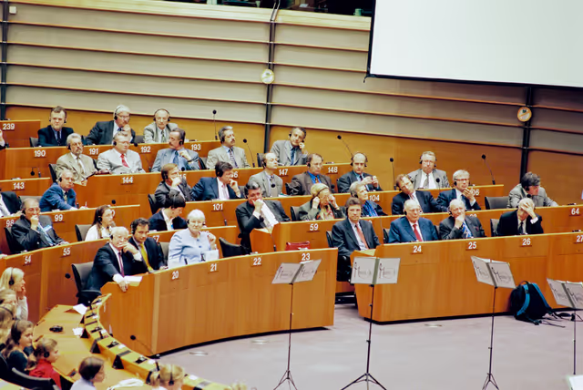 Foto 8: Proclamation of the slogan Unity diversity slogan in Brussels