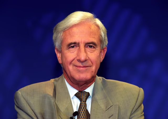 Photo 45: MEP Jacques F. POOS attends a TV interview