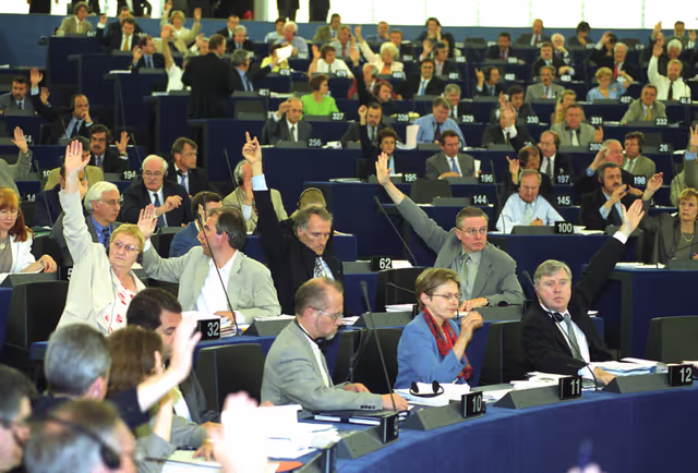 Photo 33: Plenary session in Strasbourg - Votes