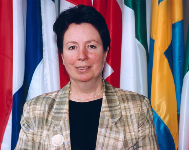 Photo 39: Portrait of MEP Diana WALLIS in Strasbourg