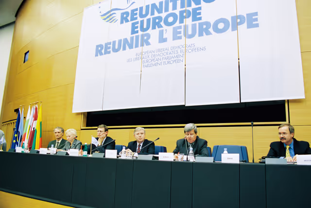 Fotografie 8: Conference  Reuniting Europe