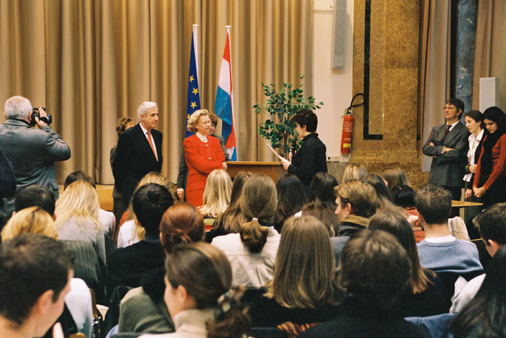 Nicole FONTAINE, EP President meets with students during an official visit in Luxembourg