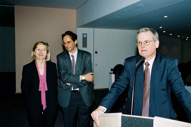 Fotó 2: English MEPs with guests