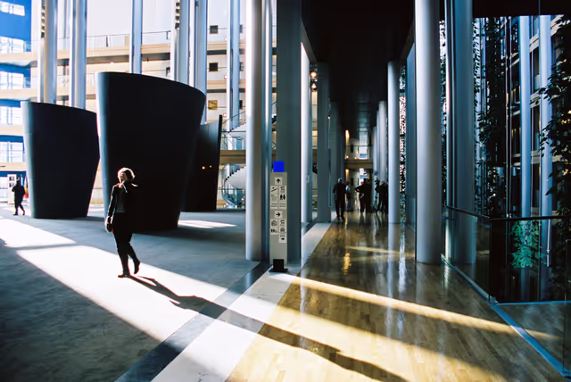 Fotó 10: Illustration with sunlight and shadows in the corridor outside the hemicycle in Strasbourg
