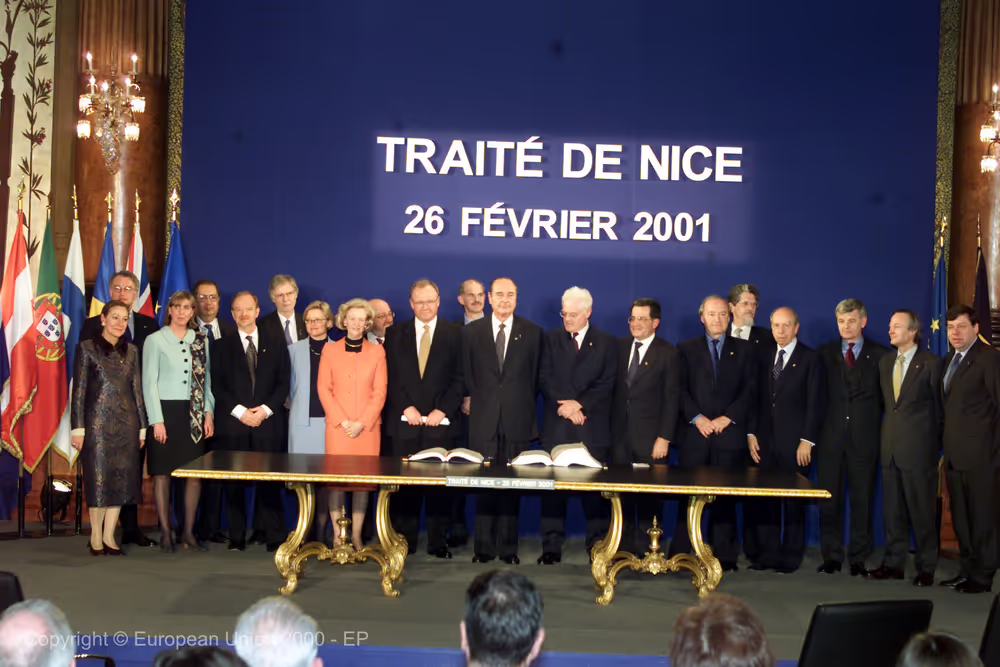 Signature of the Nice Treaty.