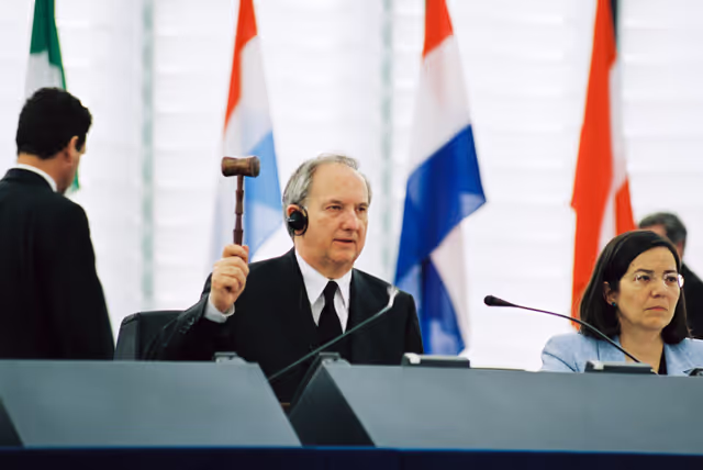 Nuotrauka 1: EP Vice-President Ingo FRIEDRICH presides over a plenary session in Strasbourg