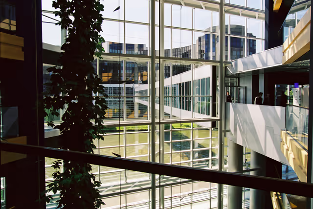 Φωτογραφία 8: Inside the European Parliament in Strasbourg