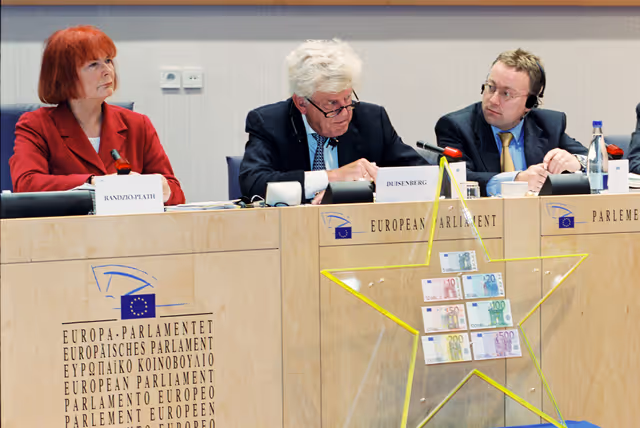 Fotagrafa 1: ECON Committee Meeting: Monetary Dialogue with President of the ECB