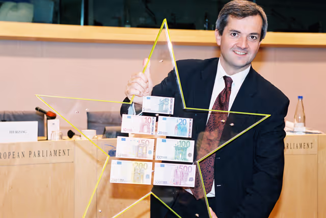 Fotagrafa 14: Euro Campaign