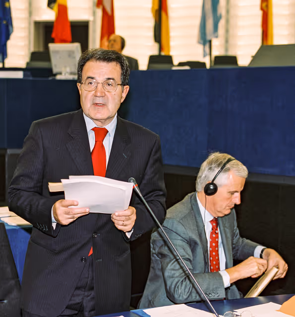 Fotografia 13: Plenary session in Strasbourg - report on the Ghent European Council held on 19 October