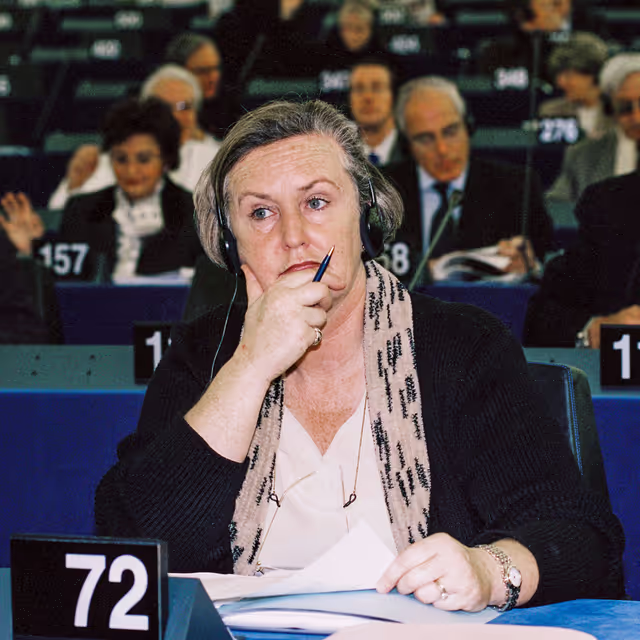 Fotografia 17: Portrait of a MEP during the plenary session at the European Parliament in Strasbourg