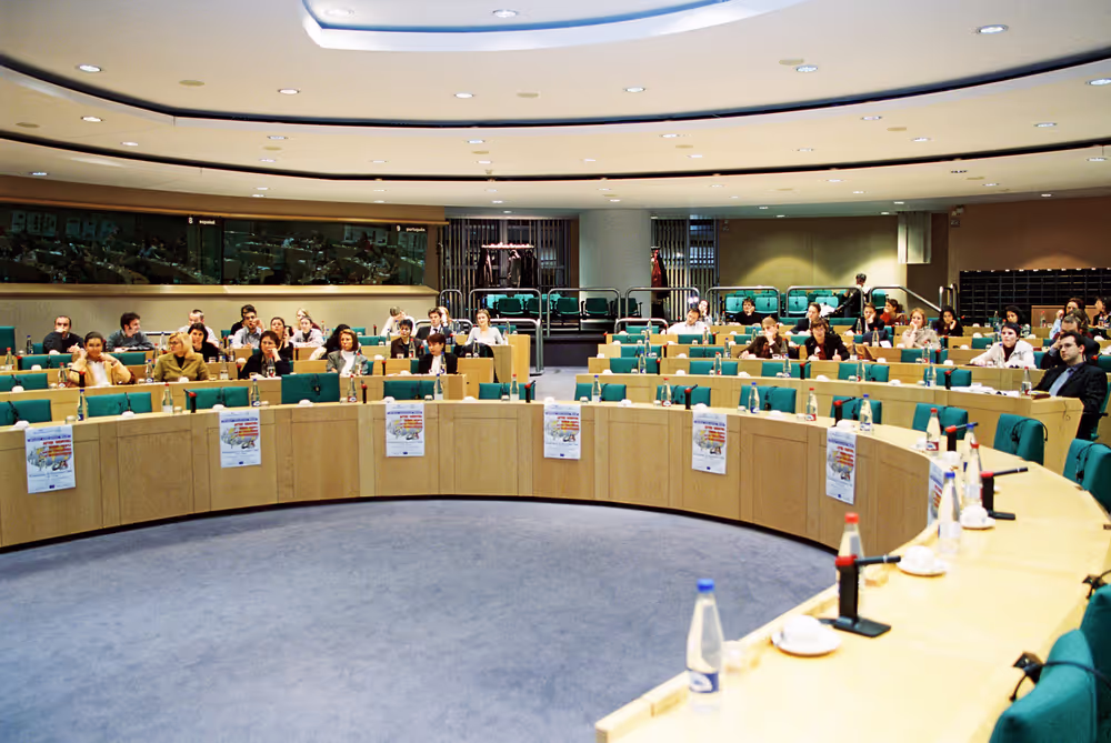 Youth Forum: After genova: Young people and the challenges of globalisation