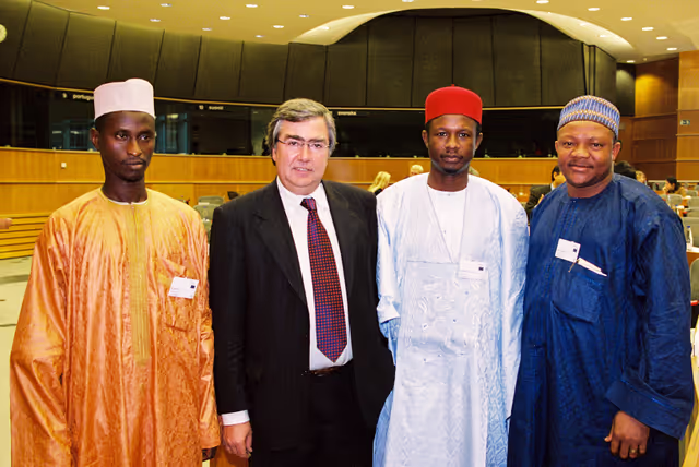 Fotogrāfija 2: MEP Joaquim MIRANDA meets with Chikelu CHUKWUEMEKA at the European Parliament in Brussels